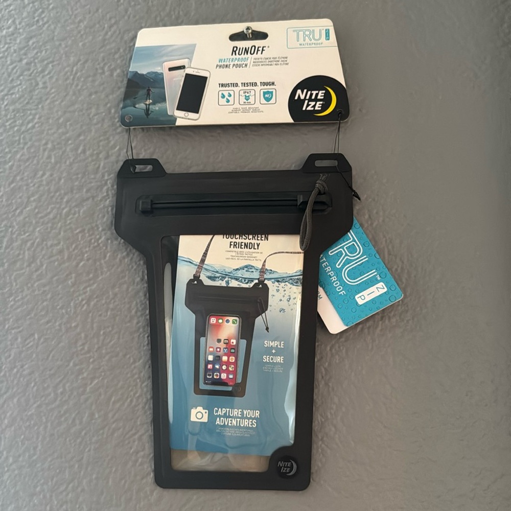 Nite ize Runoff Waterproof Phone Pouch with Lanyard tru-zip IP67